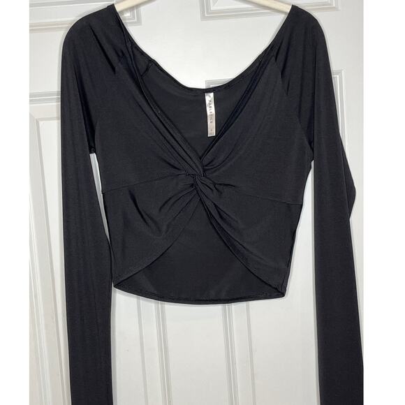 Fabletics Knit Twist Front Top Black V Neck Small Crop - Picture 2 of 9